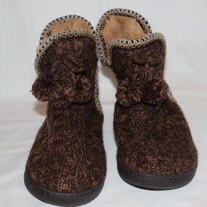 Muk Luks Women's Short Knit Shearling Ankle Boot Slipper Size Medium 7-8